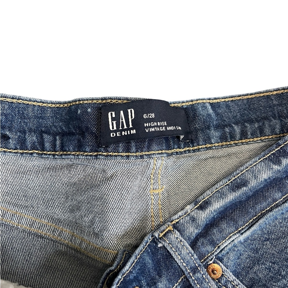 GAP Women's Blue Jean Shorts - Picture 3 of 6